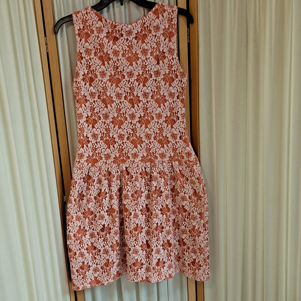 Cynthia Rowley lace dress. 8 - Picture 3 of 3